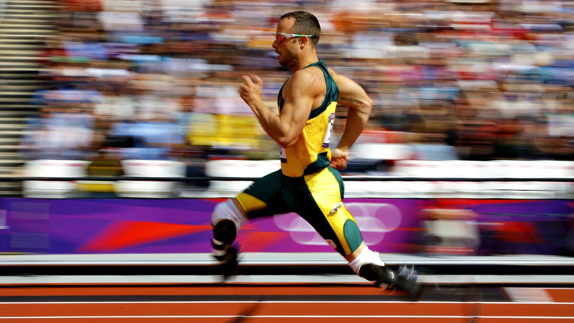 两个世界的战争，当雄鹿争冠战遇上莫兰特奥运接管之战