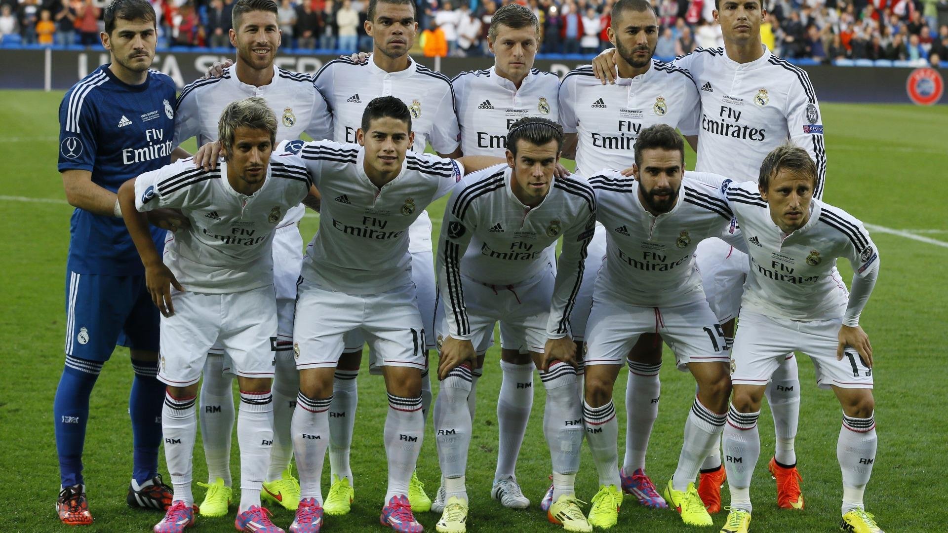 断腿之后，当波兰血拼塞内加尔的血泊中，梅西正在欧冠半决赛接管比赛